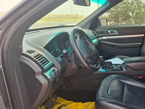 Cars for sale in uae Ford Explorer