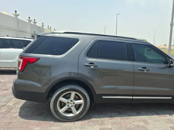 Cars for sale in uae Ford Explorer