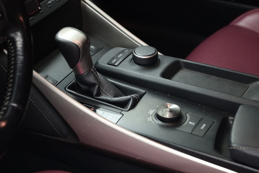 Cars for sale in uae Lexus LS