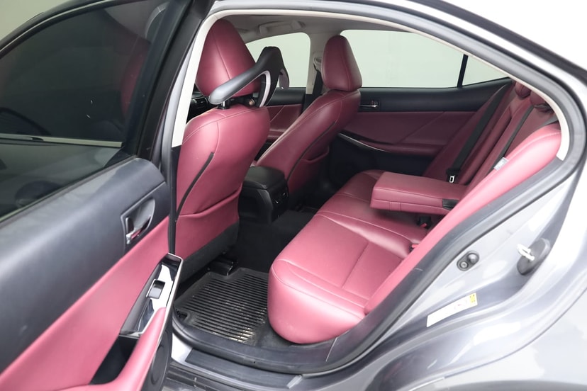 Cars for sale in uae Lexus LS