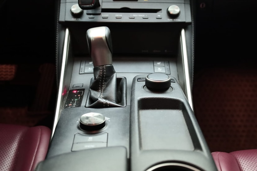 Cars for sale in uae Lexus LS