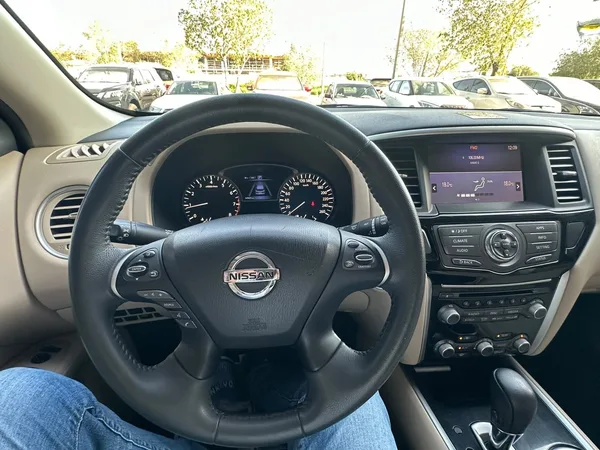 Cars for sale in uae Nissan Pathfinder