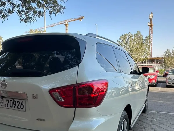Cars for sale in uae Nissan Pathfinder