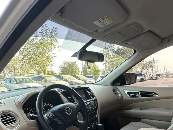 Cars for sale in uae Nissan Pathfinder