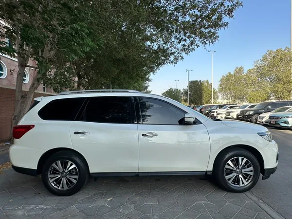 Cars for sale in uae Nissan Pathfinder