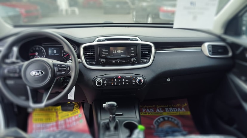 Cars for sale in uae Kia Sorento