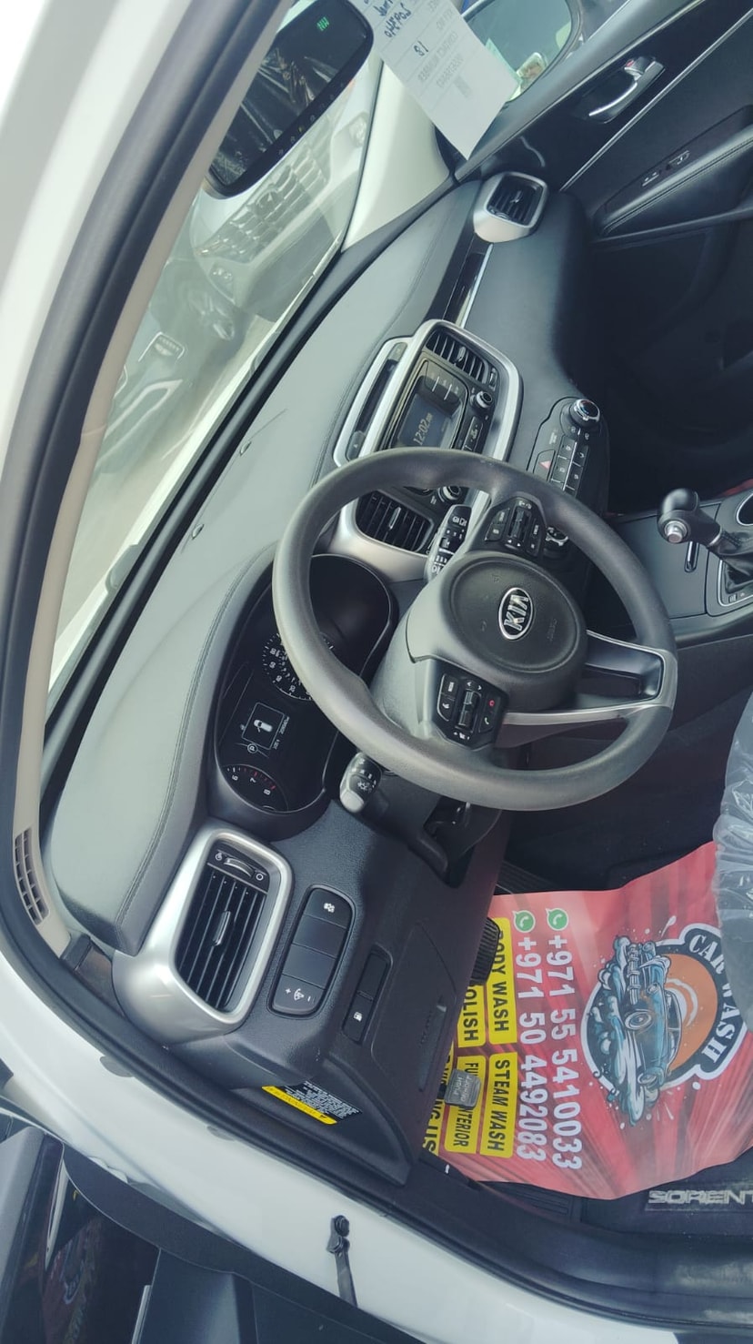 Cars for sale in uae Kia Sorento