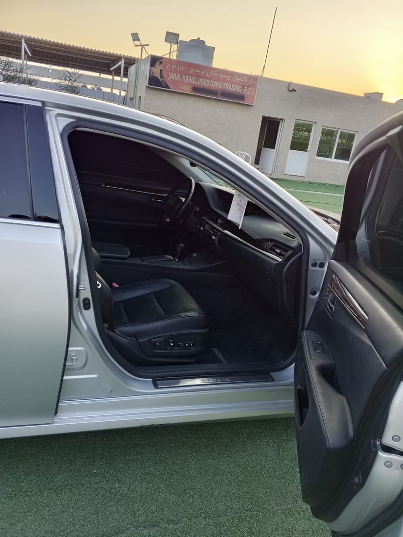 Cars for sale in uae Lexus ES