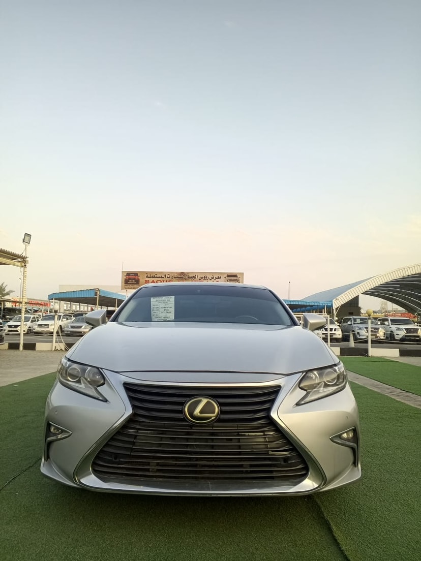 Cars for sale in uae Lexus ES
