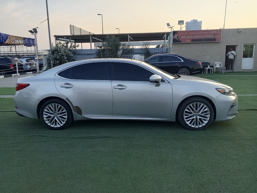 Cars for sale in uae Lexus ES