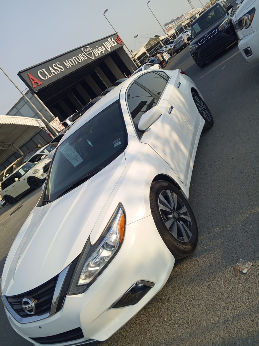 Cars for sale in uae Nissan Altima