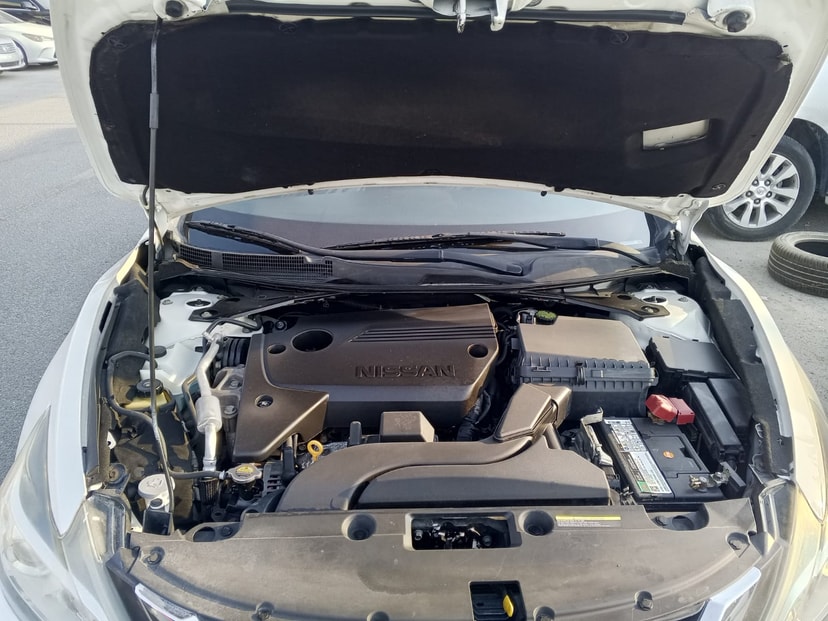 Cars for sale in uae Nissan Altima