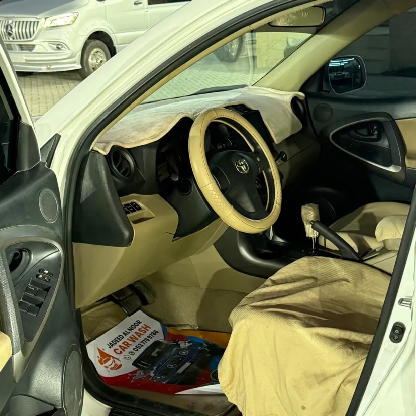 Cars for sale in uae Toyota Rav 4