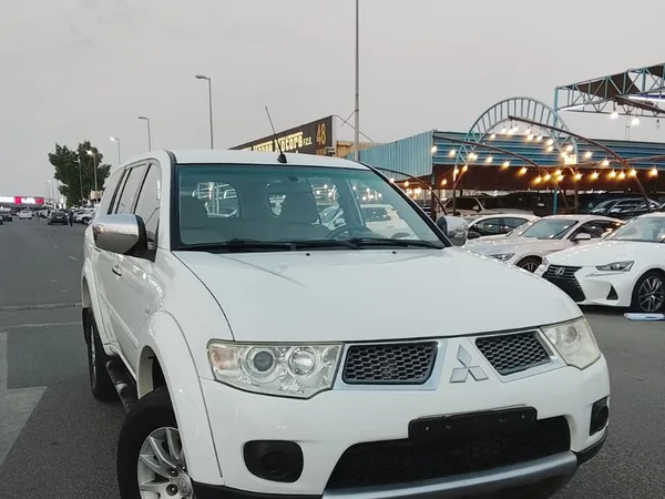 Cars for sale in uae Mitsubishi Pajero Sport