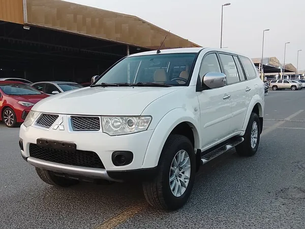 Cars for sale in uae Mitsubishi Pajero Sport