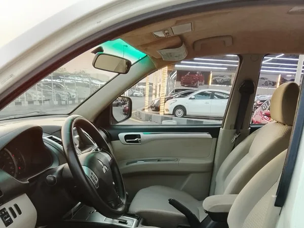 Cars for sale in uae Mitsubishi Pajero Sport