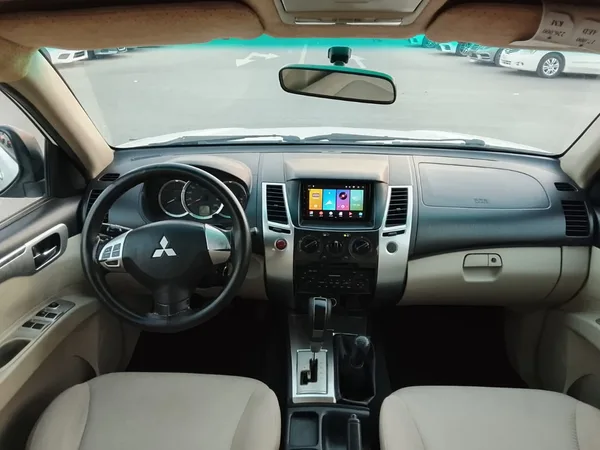 Cars for sale in uae Mitsubishi Pajero Sport
