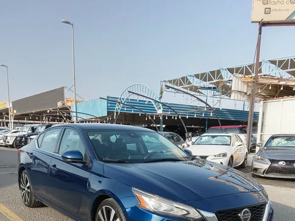 Cars for sale in uae Nissan Altima