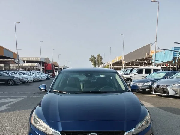 Cars for sale in uae Nissan Altima