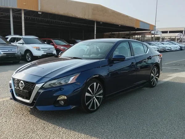 Cars for sale in uae Nissan Altima