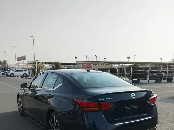 Cars for sale in uae Nissan Altima