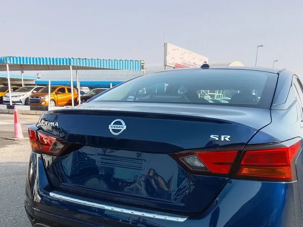 Cars for sale in uae Nissan Altima