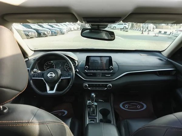 Cars for sale in uae Nissan Altima