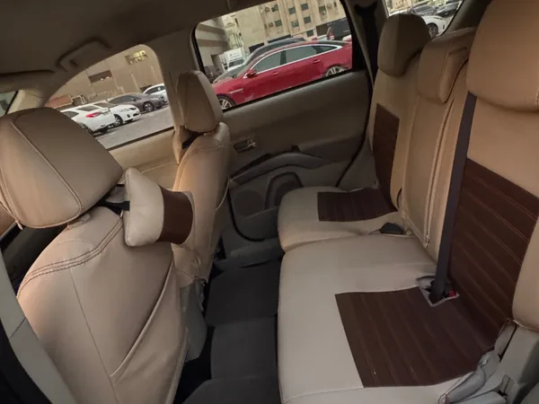 Cars for sale in uae Mitsubishi Outlander
