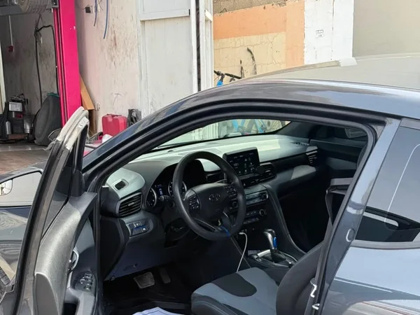 Cars for sale in uae Hyundai Veloster