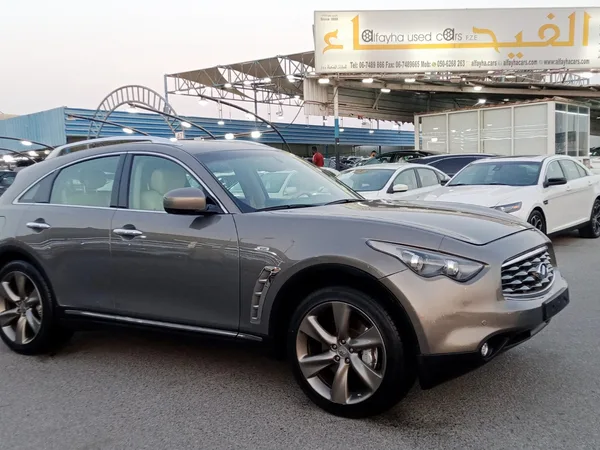 Cars for sale in uae Infiniti FX50