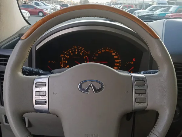 Cars for sale in uae Infiniti QX56