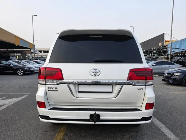 Cars for sale in uae Toyota Land Cruiser