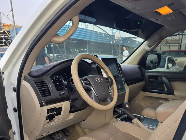 Cars for sale in uae Toyota Land Cruiser