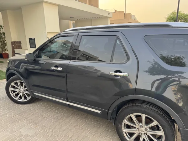 Cars for sale in uae Ford Explorer