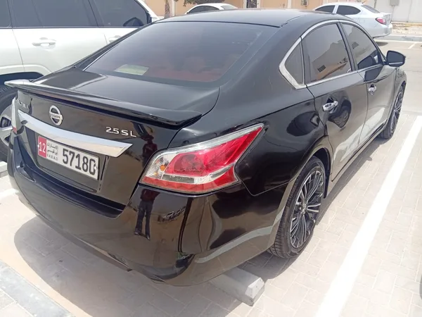 Cars for sale in uae Nissan Altima