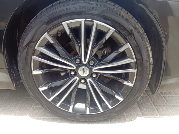 Cars for sale in uae Nissan Altima