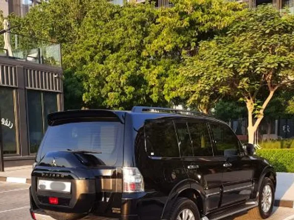 Cars for sale in uae Mitsubishi Pajero