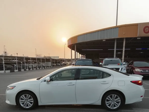 Cars for sale in uae Lexus ES