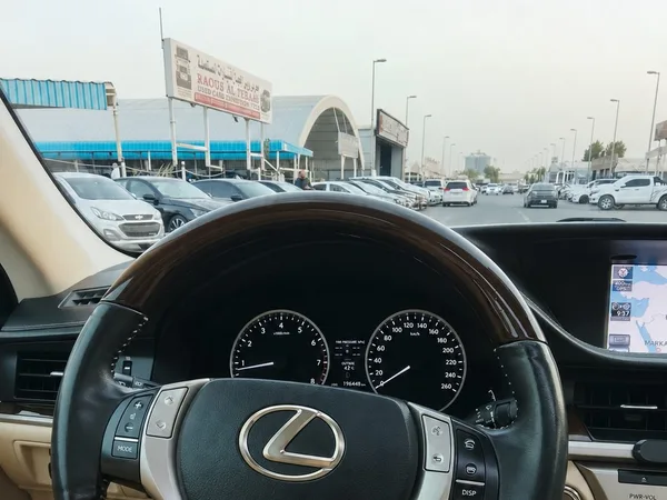 Cars for sale in uae Lexus ES