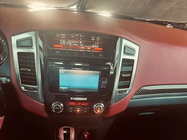 Cars for sale in uae Mitsubishi Pajero