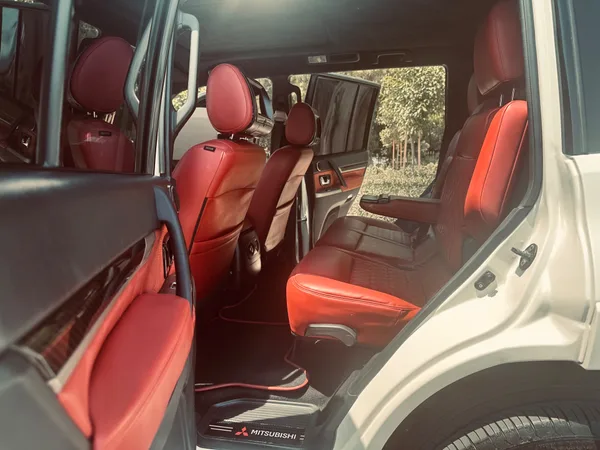 Cars for sale in uae Mitsubishi Pajero