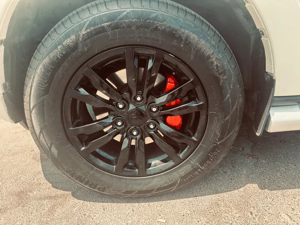 Cars for sale in uae Mitsubishi Pajero