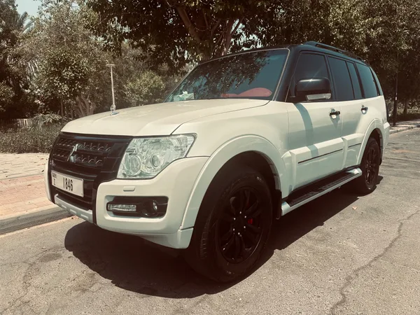 Cars for sale in uae Mitsubishi Pajero