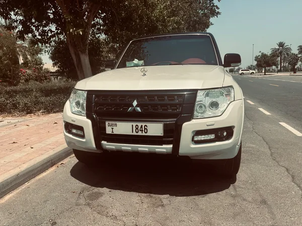 Cars for sale in uae Mitsubishi Pajero