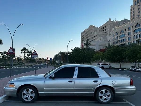 Cars for sale in uae Ford Crown Victoria