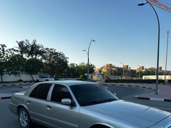 Cars for sale in uae Ford Crown Victoria