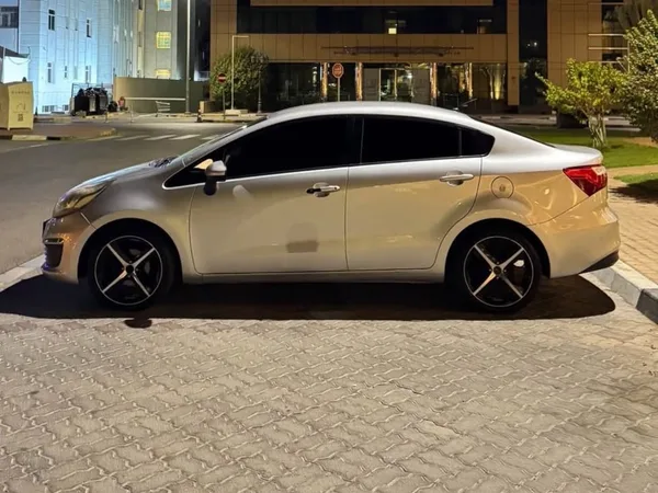Cars for sale in uae Kia Rio