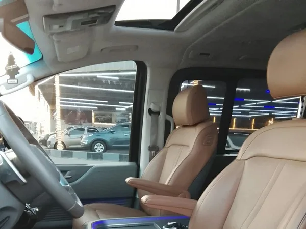 Cars for sale in uae Hyundai Staria