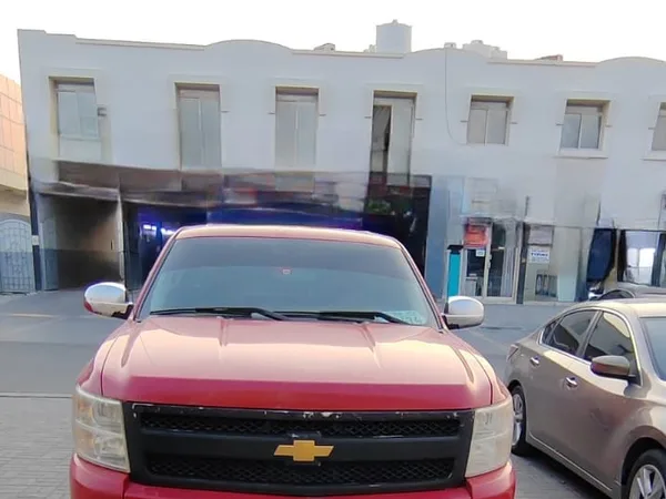 Cars for sale in uae Chervolet Silverado