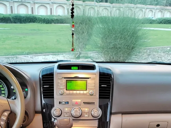 Cars for sale in uae Kia Carnival